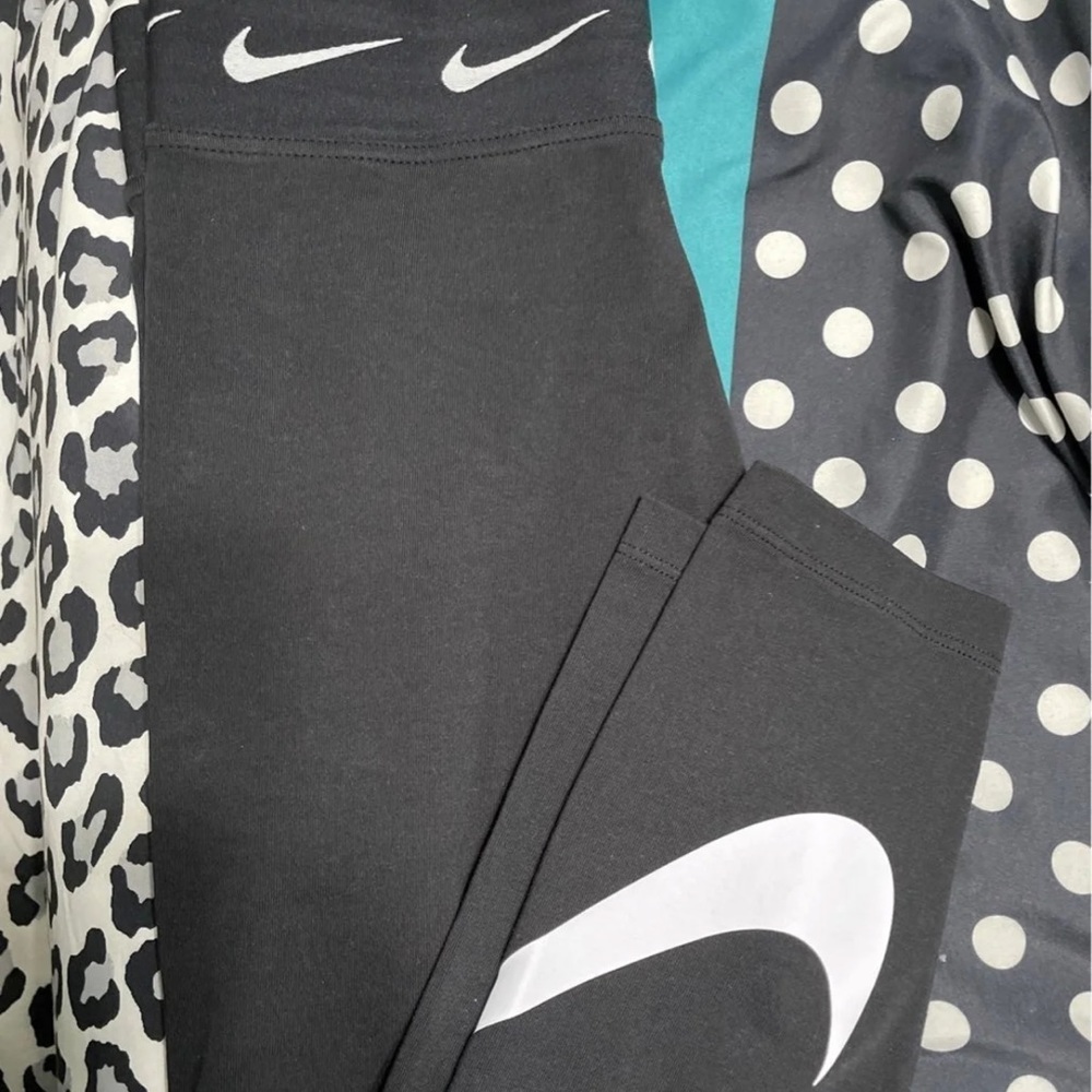 Women’s Nike leggings